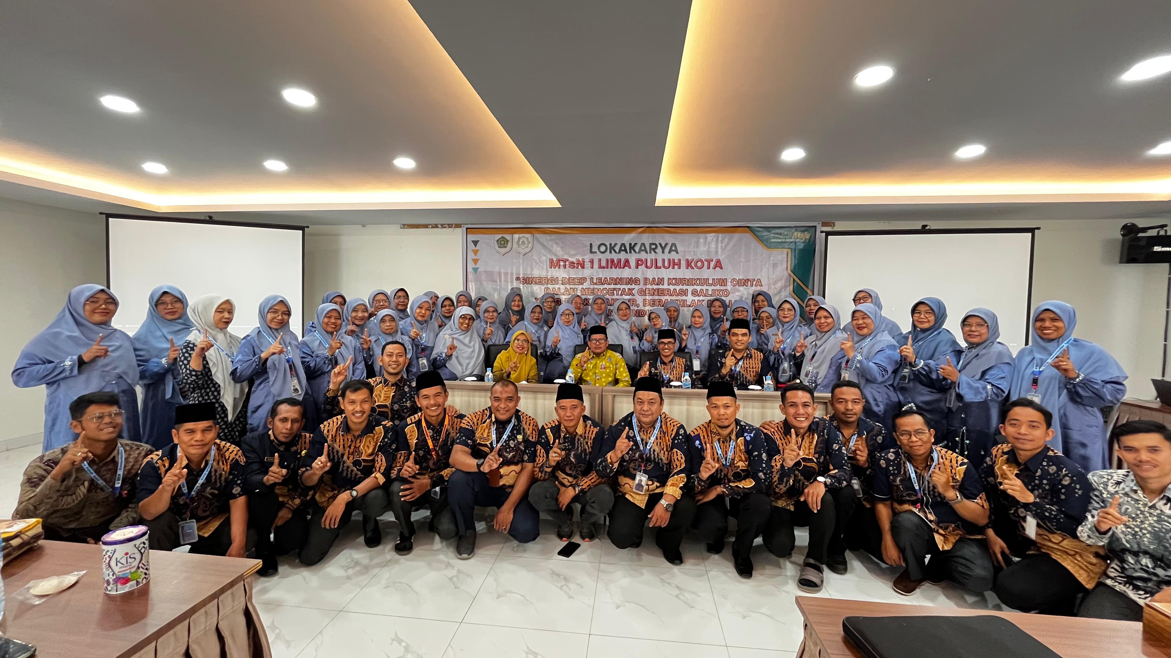 PPID MTSN 1 Limapuluh Kota Raih Predikat Informatif